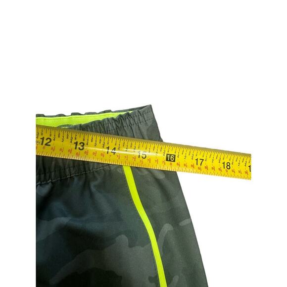 Vineyard Vines NWT Camo Green Sandbar Shorts Size Small - Picture 5 of 6